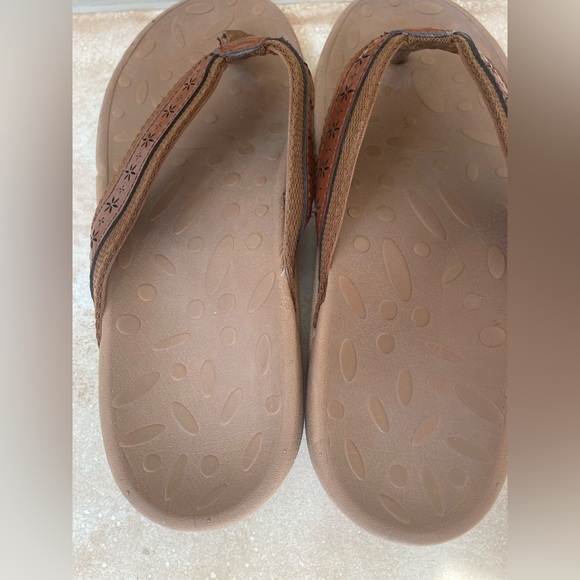 JOOMRA Women’s Brown Flip Flops Arch Support Plantar Fasciitis Orthotic Toe; 7.5 - Picture 3 of 5